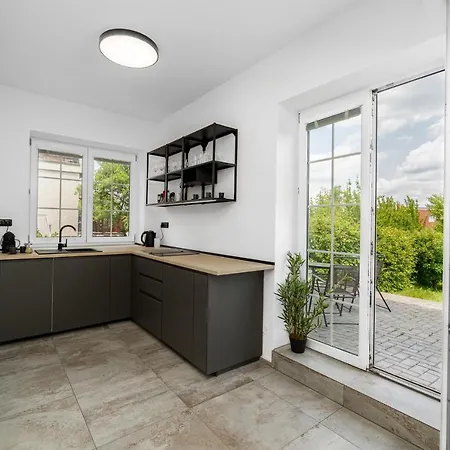 Holiday home Beautiful With Parking In A Quiet Location