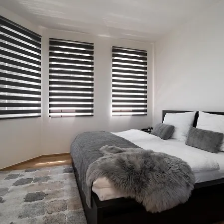 Beautiful With Parking In A Quiet Location Ferienhaus