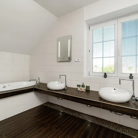 Beautiful With Parking In A Quiet Location Ostrava